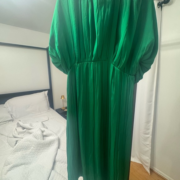 Zara Elegant Green Women's Dress - Picture 3 of 7